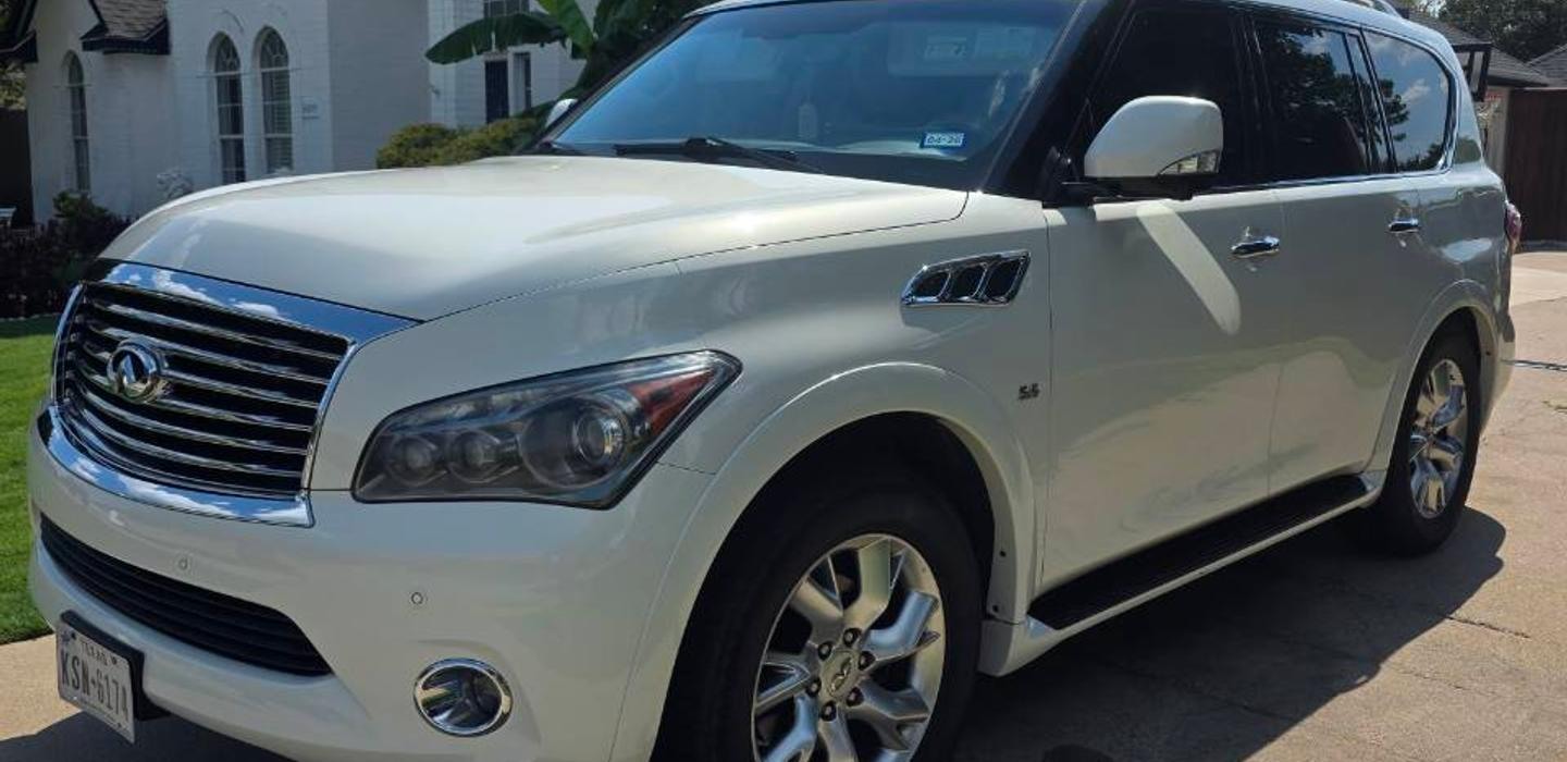 INFINITI QX80 rental in Dallas–Fort Worth